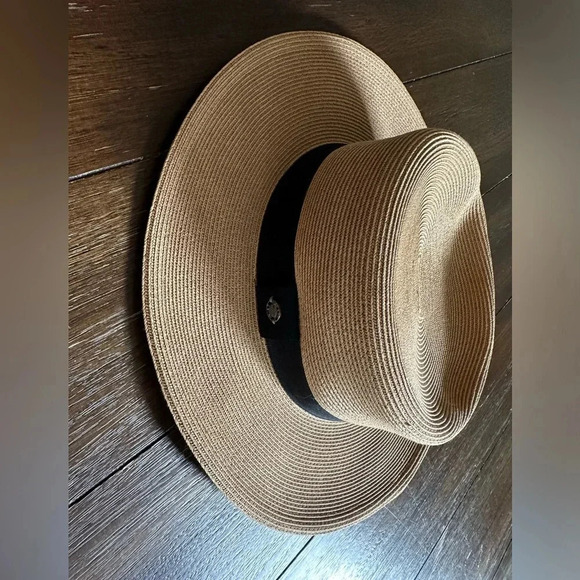 Pineapple & star hat - Picture 13 of 13